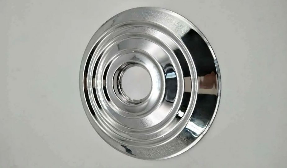 Wave-Shaped-Low-Power-LED-Spotlight-Reflector-924x541